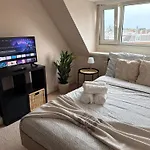 Cosy By The * Haia