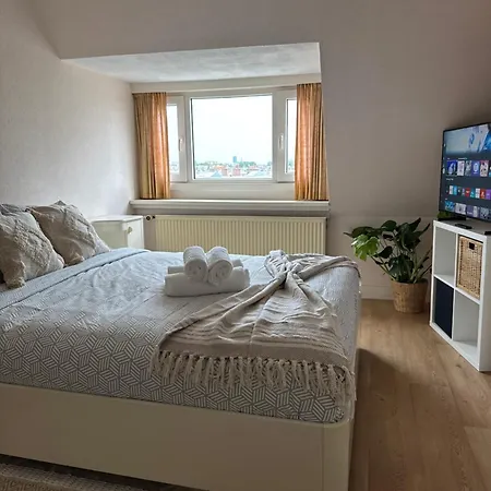 Cosy By The * Haia
