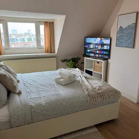 Cosy By The * Haia