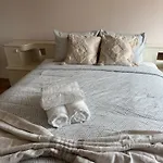 招待所 Cosy By The