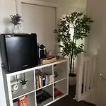 招待所 Cosy By The