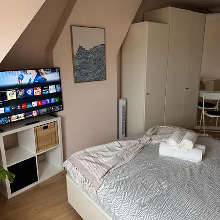 Cosy By The * האג