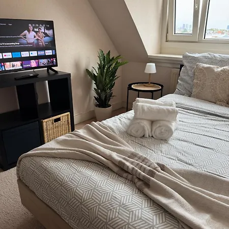Cosy By The בית הארחה