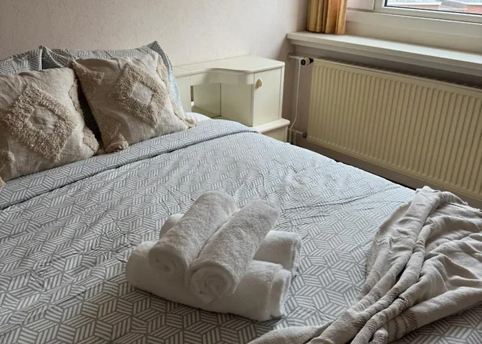 Cosy By The בית הארחה האג